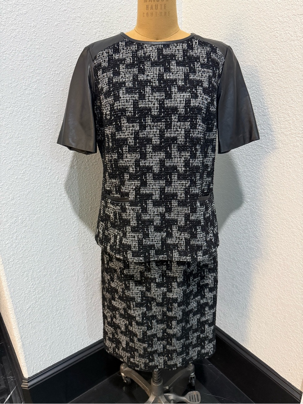 Classiques Entier Black and Gray Houndstooth Midi Dress